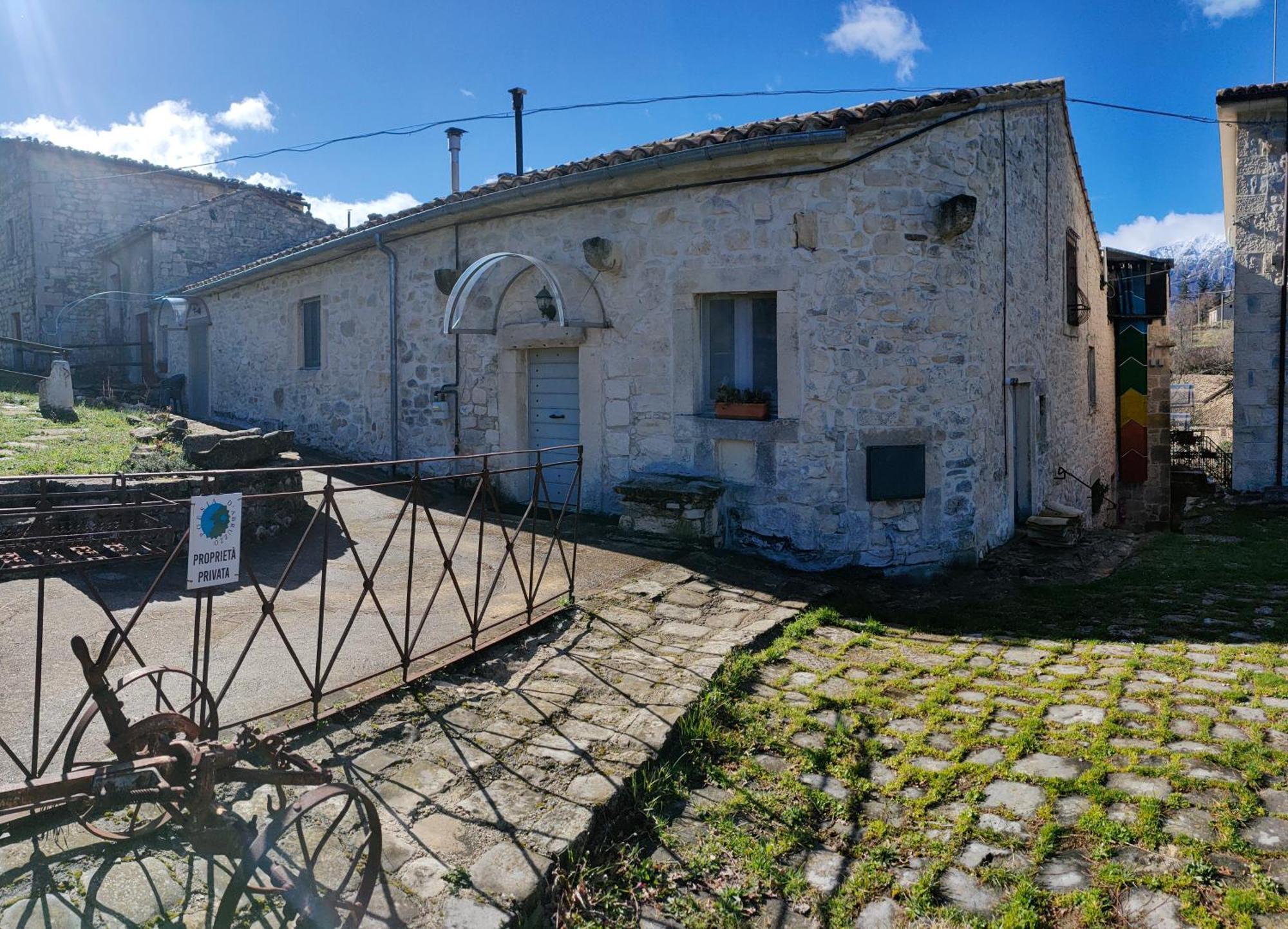 Poesia D'Abruzzo Villa การามานิโก แตร์เม ภายนอก รูปภาพ