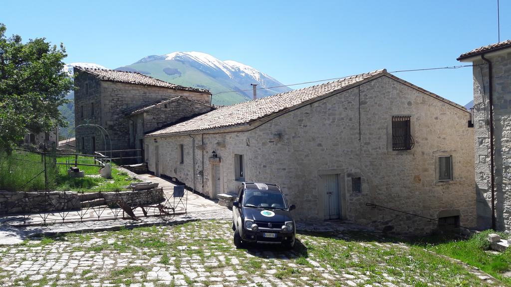 Poesia D'Abruzzo Villa การามานิโก แตร์เม ภายนอก รูปภาพ